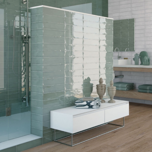 可蘿妮手刷地鐵磚