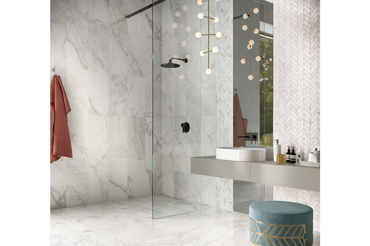 細緻時尚白浴室磁磚設計推薦