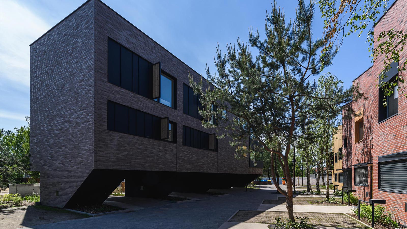 現代極簡風外牆磁磚推薦